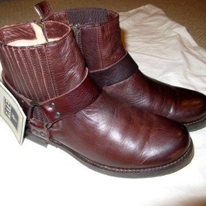 Frye Veronica Harness Chelsea boot 8 like new!